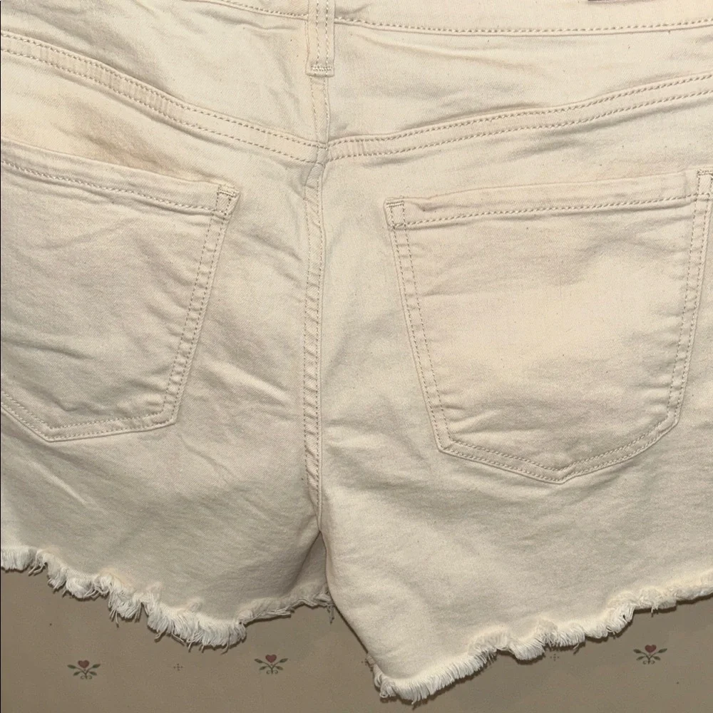 Liverpool Los Angeles Embroidered cream Women's Shorts - Picture 4 of 9